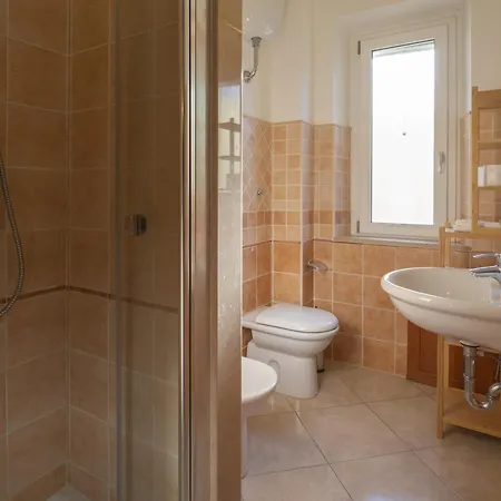 Is Femminas 26 - A Due Passi Dal Mare Apartment